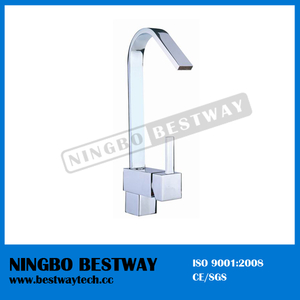 Brass Pull out Kitchen Faucet (BW-1106)